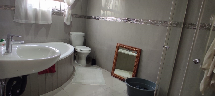 3 Bedroom Property for Sale in Daveyton Gauteng