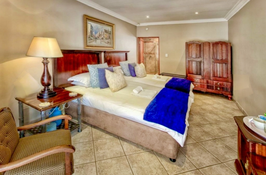 6 Bedroom Property for Sale in Moreleta Park Gauteng