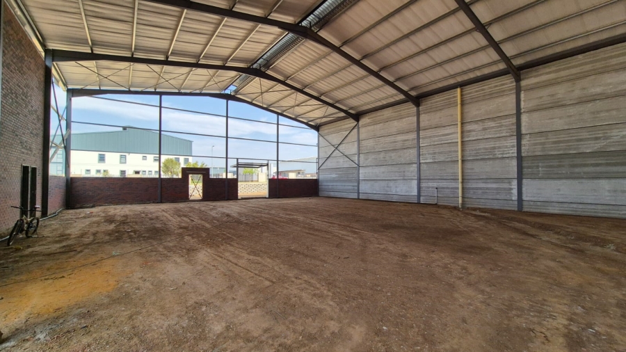 To Let commercial Property for Rent in Knoppieslaagte Gauteng