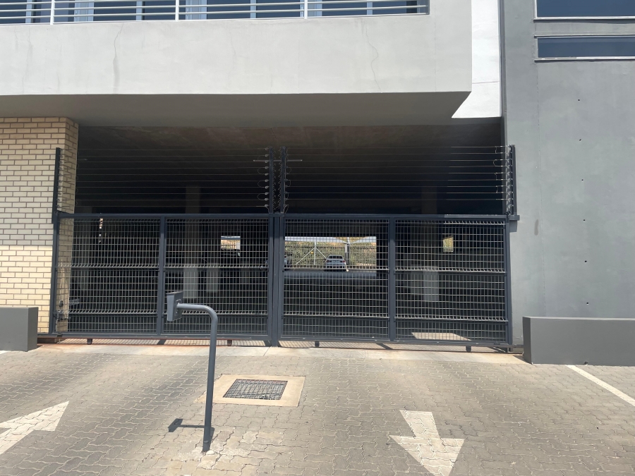 To Let commercial Property for Rent in Midridge Park Gauteng