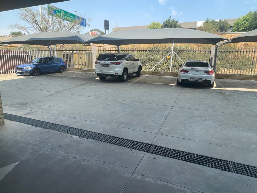 To Let commercial Property for Rent in Midridge Park Gauteng