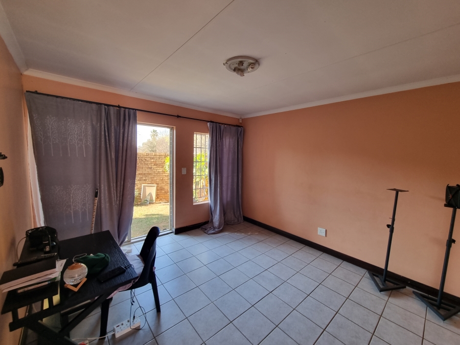 2 Bedroom Property for Sale in Meyerspark Gauteng