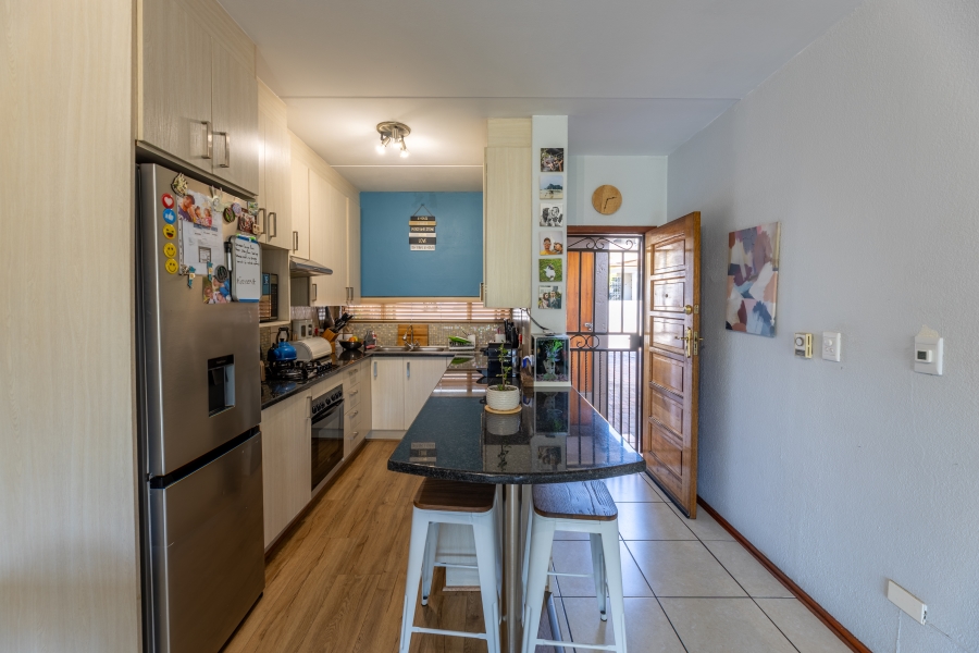 2 Bedroom Property for Sale in Bryanston Gauteng
