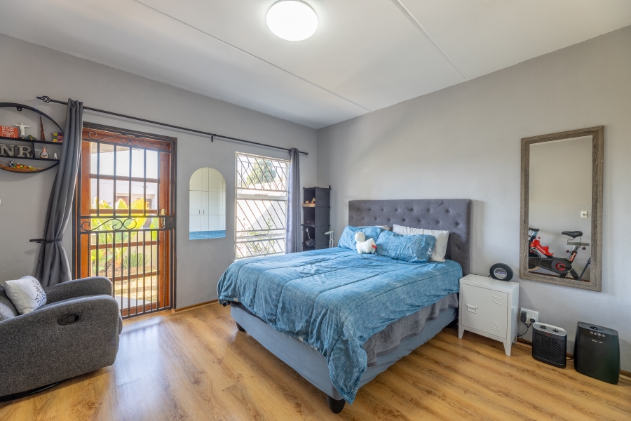 2 Bedroom Property for Sale in Bryanston Gauteng