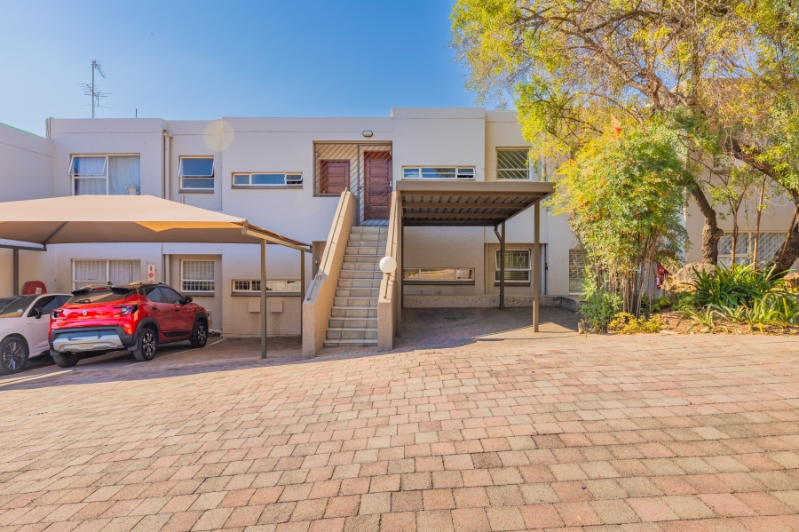 2 Bedroom Property for Sale in Bryanston Gauteng