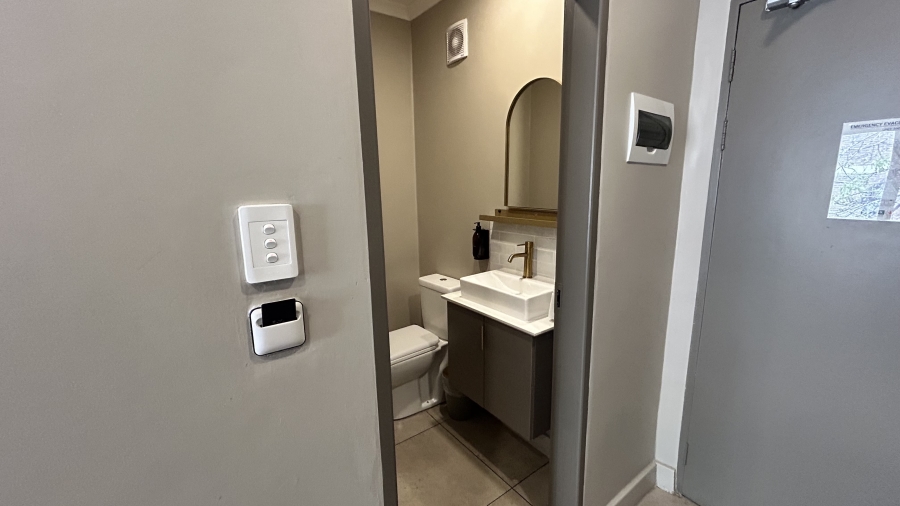 1 Bedroom Property for Sale in Sandown Gauteng