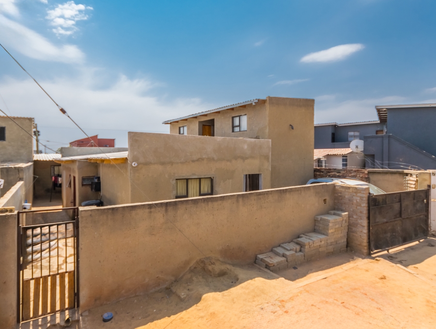 10 Bedroom Property for Sale in Cosmo City Gauteng