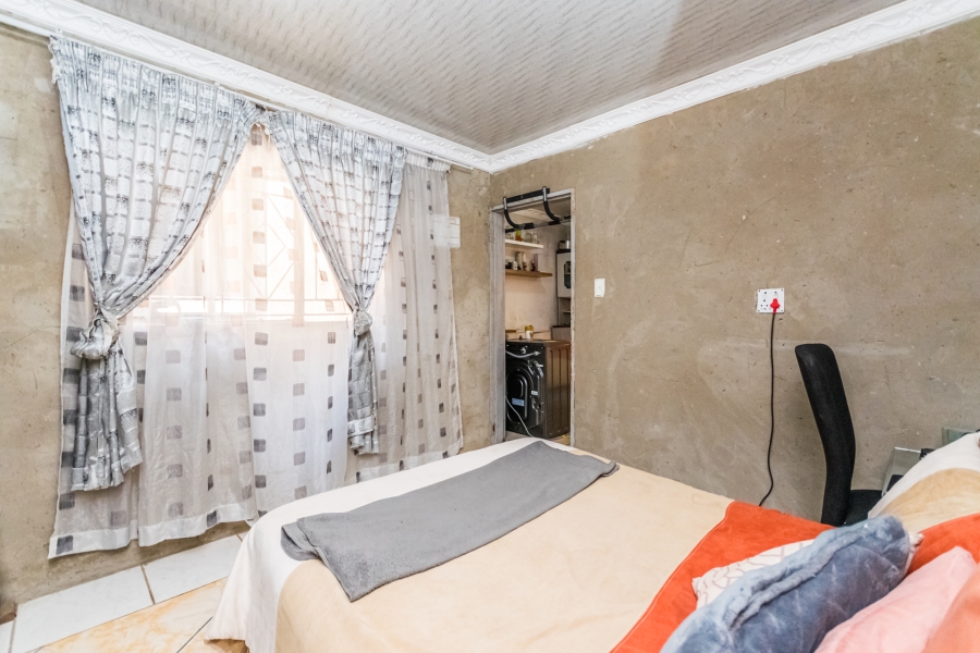 10 Bedroom Property for Sale in Cosmo City Gauteng