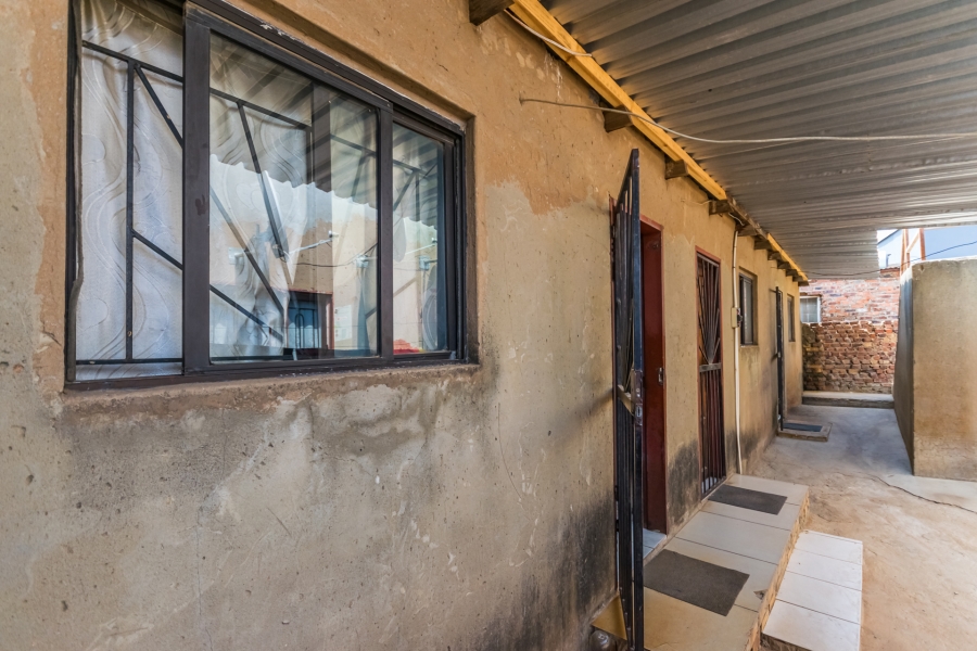 10 Bedroom Property for Sale in Cosmo City Gauteng