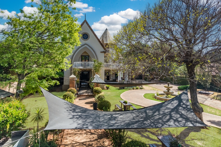 9 Bedroom Property for Sale in Clubview Gauteng
