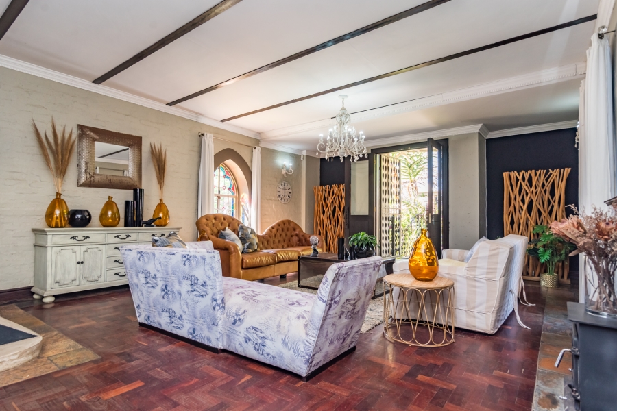 9 Bedroom Property for Sale in Clubview Gauteng