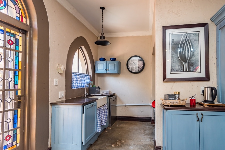 9 Bedroom Property for Sale in Clubview Gauteng