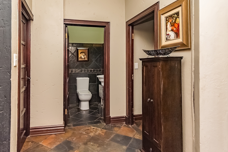 9 Bedroom Property for Sale in Clubview Gauteng