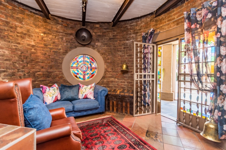 9 Bedroom Property for Sale in Clubview Gauteng