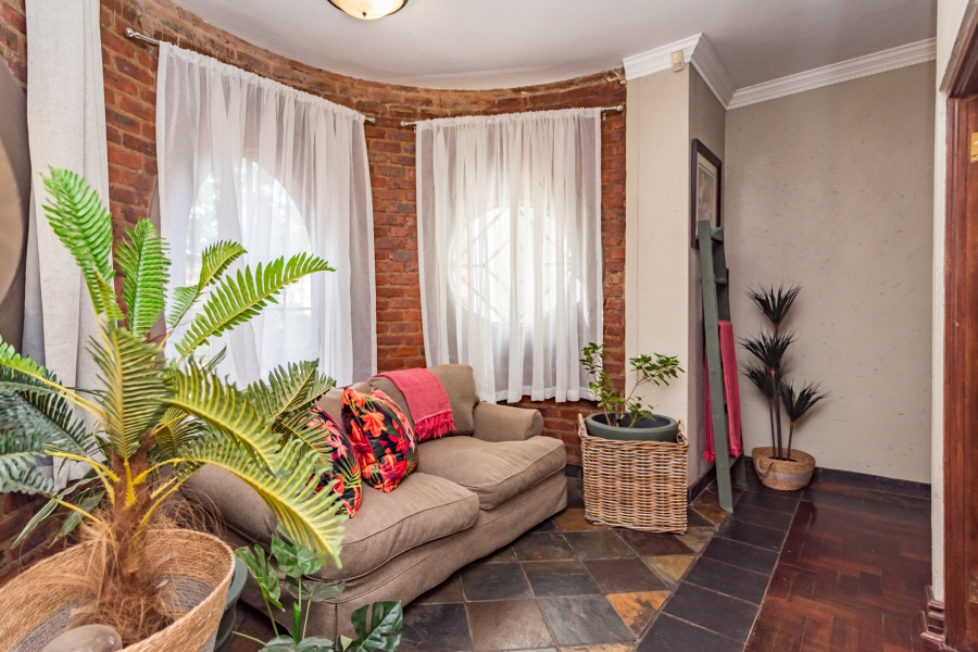 9 Bedroom Property for Sale in Clubview Gauteng