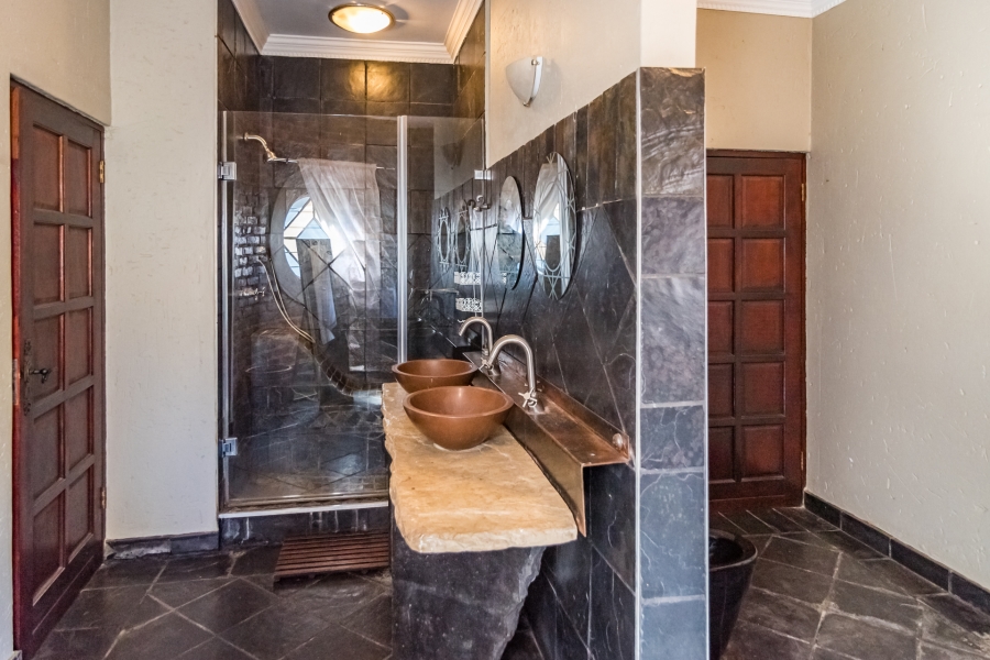 9 Bedroom Property for Sale in Clubview Gauteng