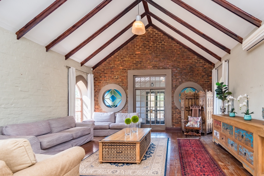 9 Bedroom Property for Sale in Clubview Gauteng