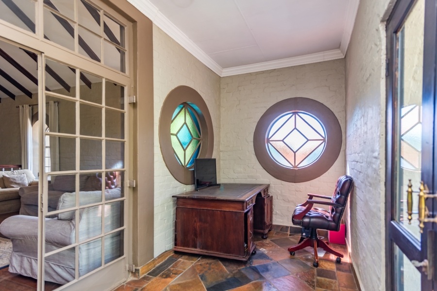 9 Bedroom Property for Sale in Clubview Gauteng