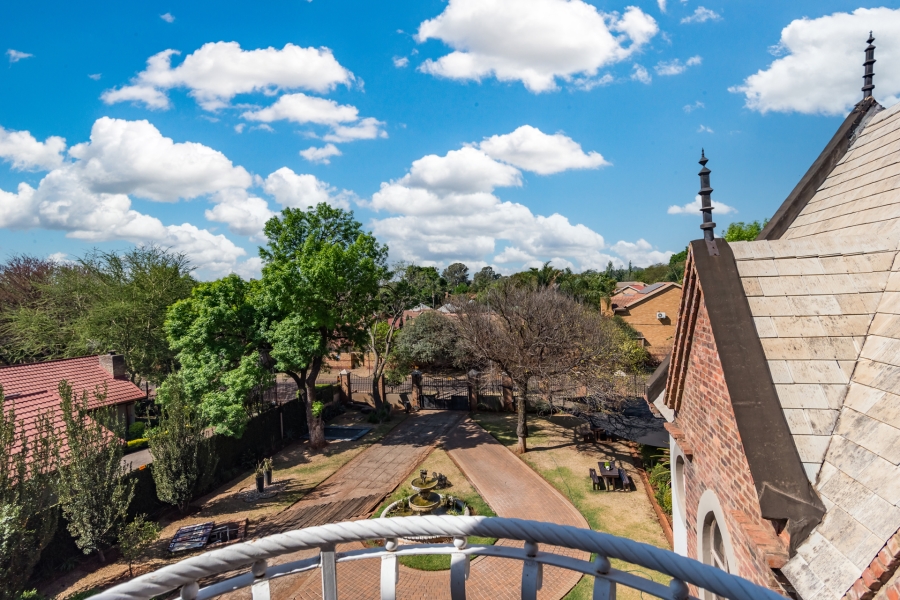 9 Bedroom Property for Sale in Clubview Gauteng
