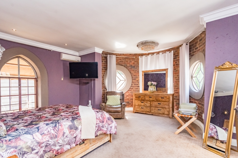 9 Bedroom Property for Sale in Clubview Gauteng