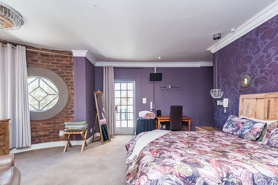 9 Bedroom Property for Sale in Clubview Gauteng