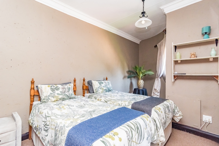 9 Bedroom Property for Sale in Clubview Gauteng