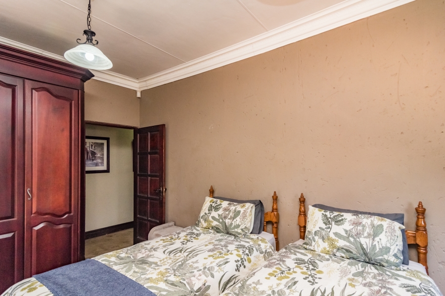 9 Bedroom Property for Sale in Clubview Gauteng