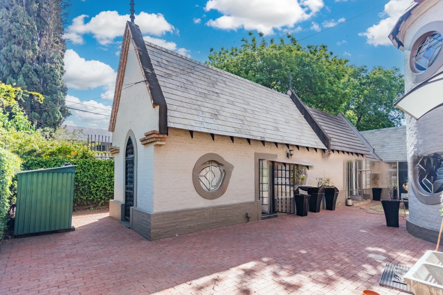 9 Bedroom Property for Sale in Clubview Gauteng