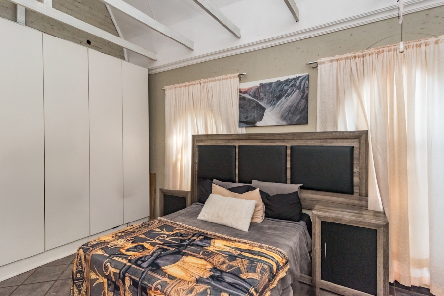 9 Bedroom Property for Sale in Clubview Gauteng