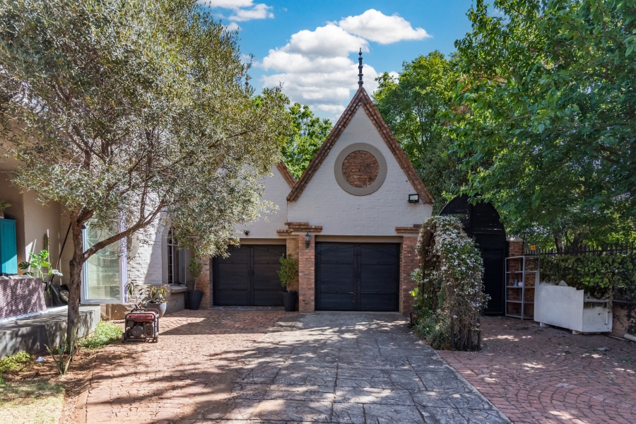 9 Bedroom Property for Sale in Clubview Gauteng