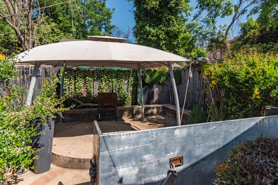 9 Bedroom Property for Sale in Clubview Gauteng