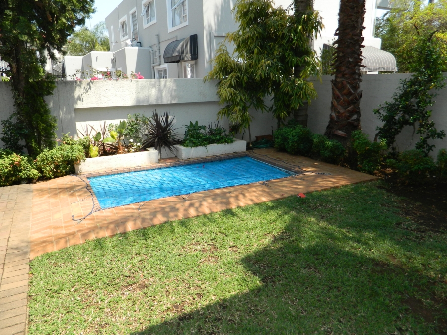 To Let 3 Bedroom Property for Rent in Silver Lakes Golf Estate Gauteng