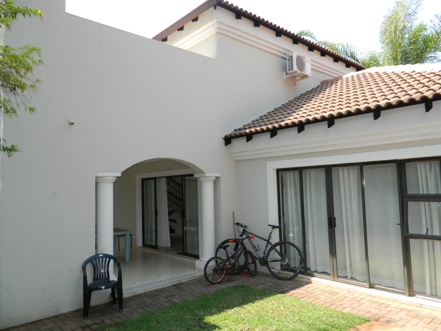 To Let 3 Bedroom Property for Rent in Silver Lakes Golf Estate Gauteng