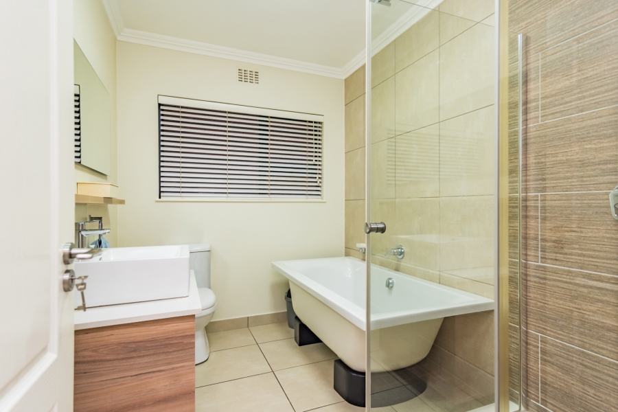 3 Bedroom Property for Sale in Amorosa Gauteng