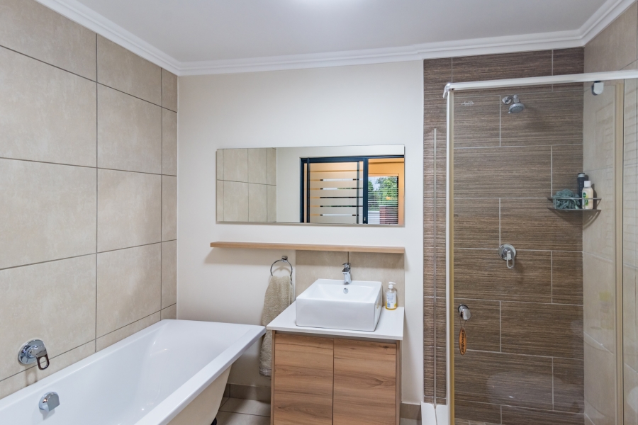 3 Bedroom Property for Sale in Amorosa Gauteng