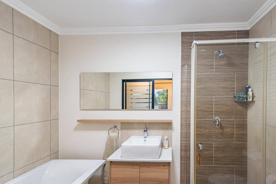 3 Bedroom Property for Sale in Amorosa Gauteng