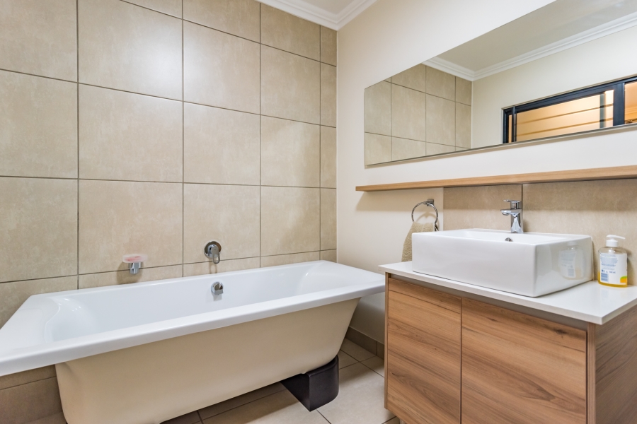 3 Bedroom Property for Sale in Amorosa Gauteng
