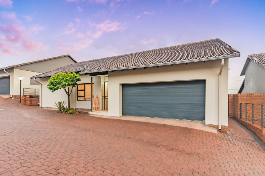 3 Bedroom Property for Sale in Amorosa Gauteng