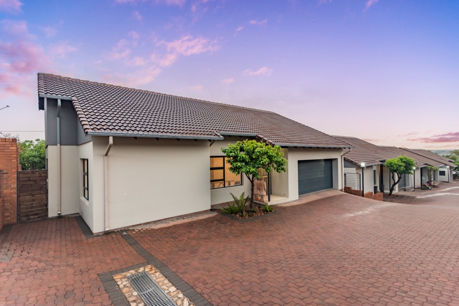 3 Bedroom Property for Sale in Amorosa Gauteng