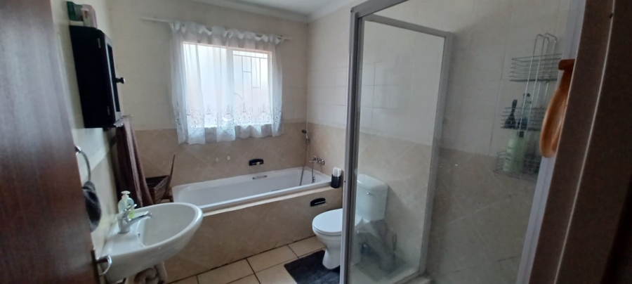 2 Bedroom Property for Sale in Brakpan Central Gauteng