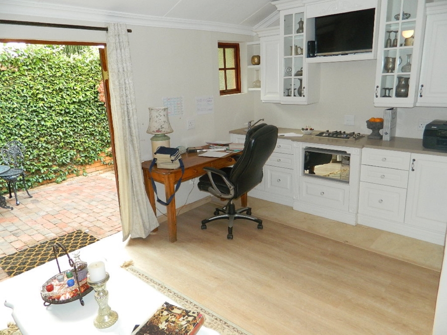 To Let 1 Bedroom Property for Rent in Silver Lakes Golf Estate Gauteng