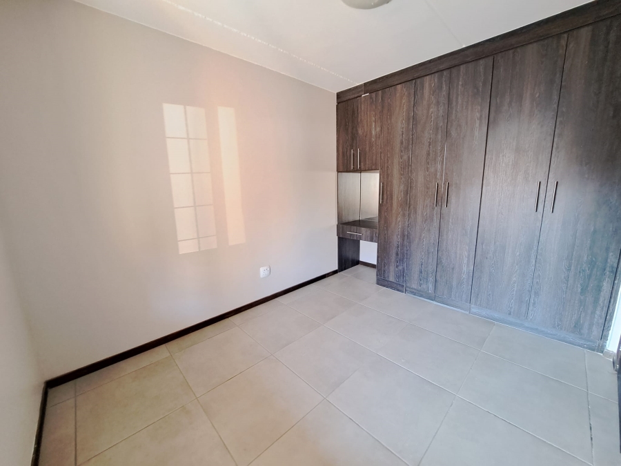 To Let 1 Bedroom Property for Rent in Dalview Gauteng