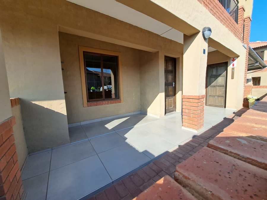 To Let 1 Bedroom Property for Rent in Dalview Gauteng