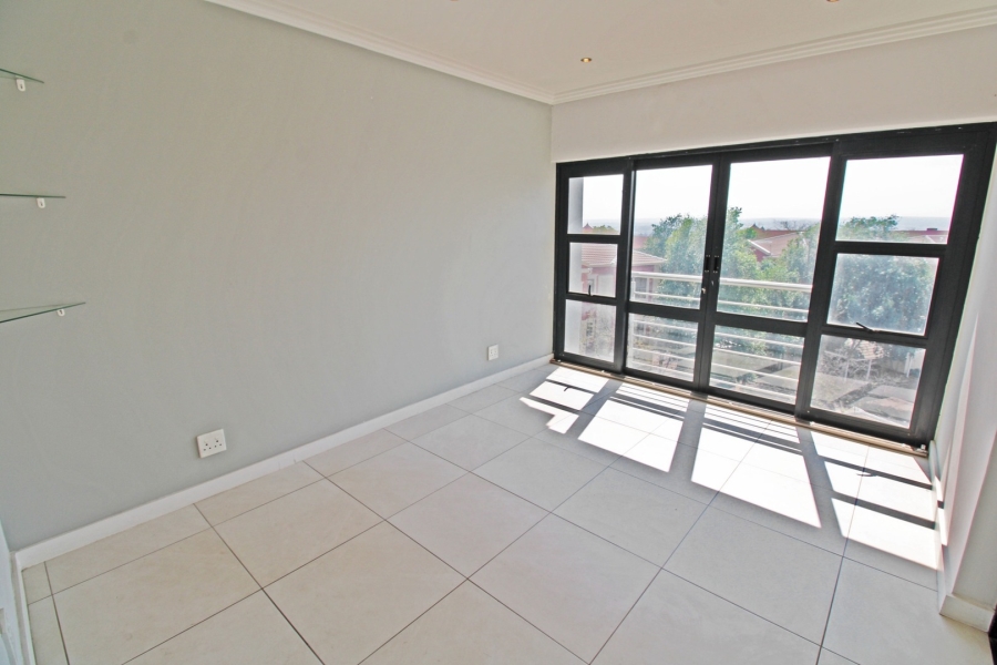 To Let 2 Bedroom Property for Rent in Bryanston Gauteng