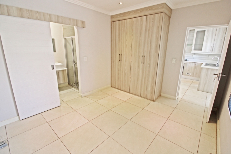 To Let 2 Bedroom Property for Rent in Bryanston Gauteng