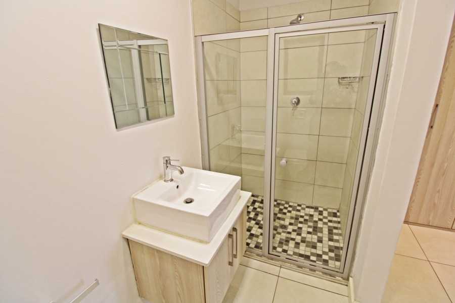 To Let 2 Bedroom Property for Rent in Bryanston Gauteng