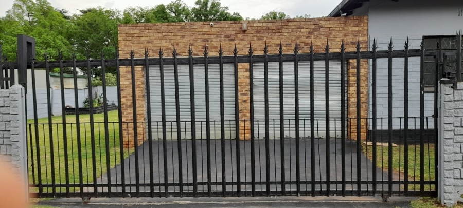 3 Bedroom Property for Sale in Dalview Gauteng