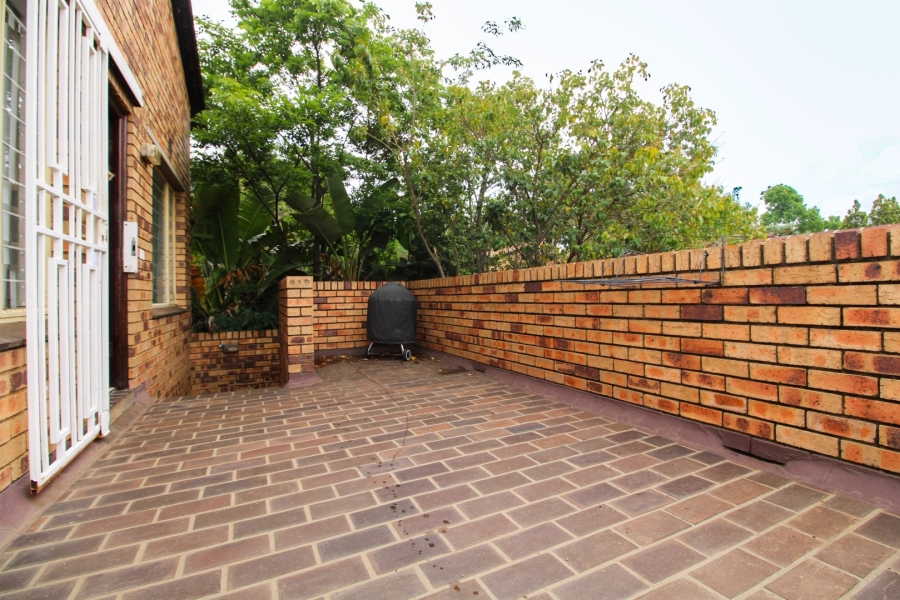 1 Bedroom Property for Sale in Morningside Gauteng