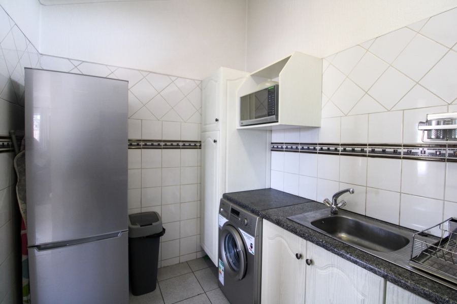 1 Bedroom Property for Sale in Morningside Gauteng