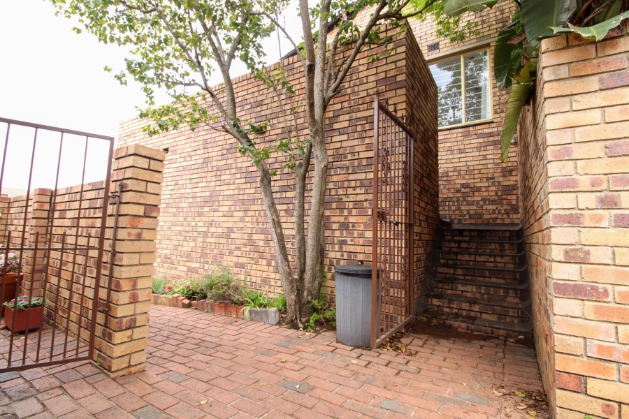 1 Bedroom Property for Sale in Morningside Gauteng